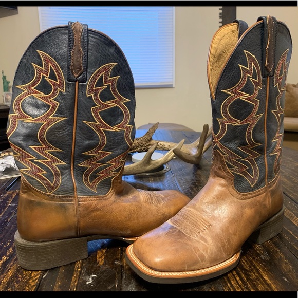 Cody James distress boots blue/red pattern light brown distress leather main image 9